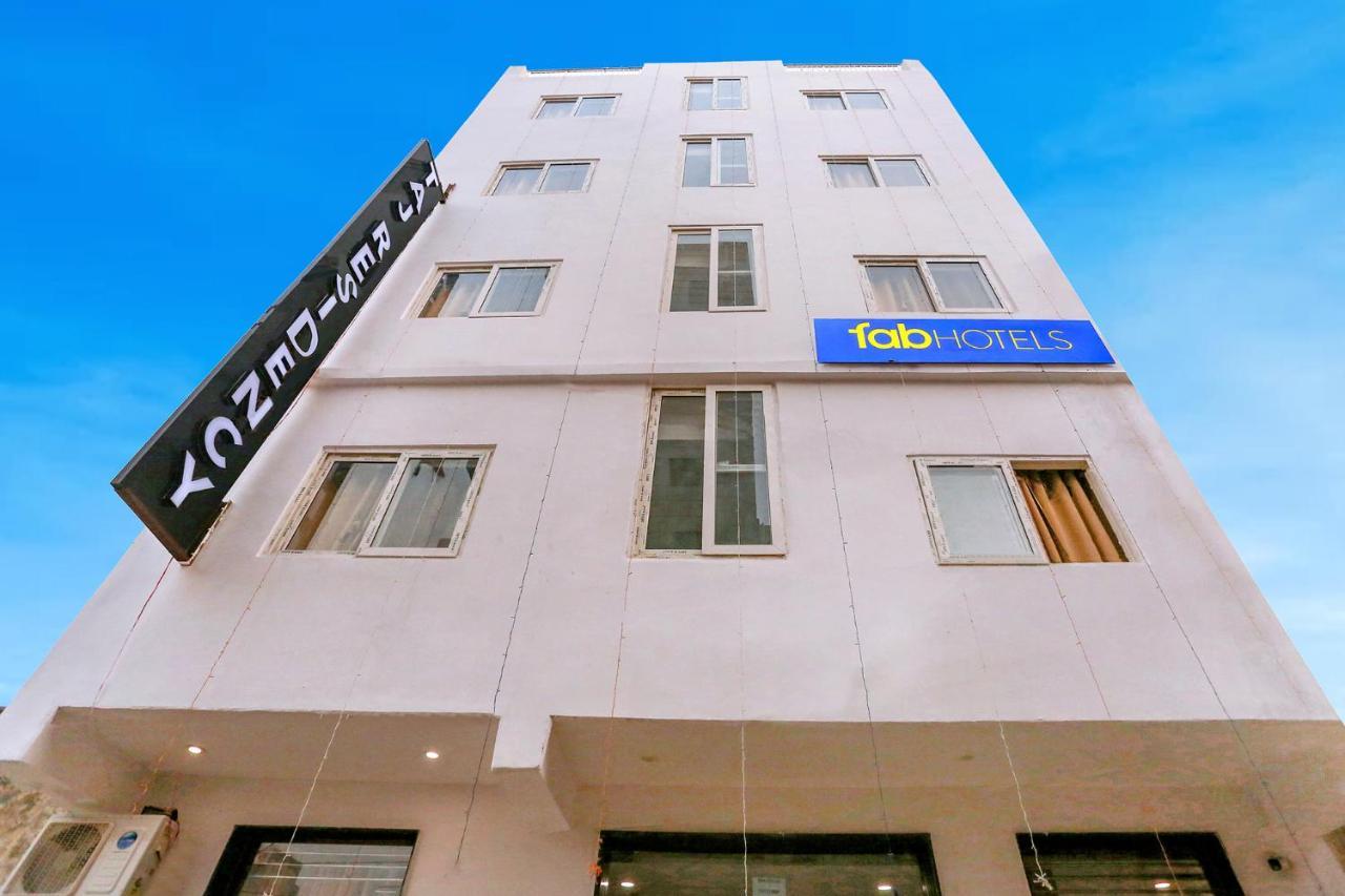 Fabexpress Taj Residency Near Yashobhoomi Convention Centre Hotel Delhi  Bagian luar foto